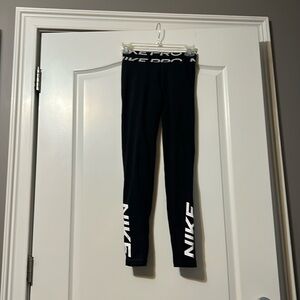 Black Nike pro leggings